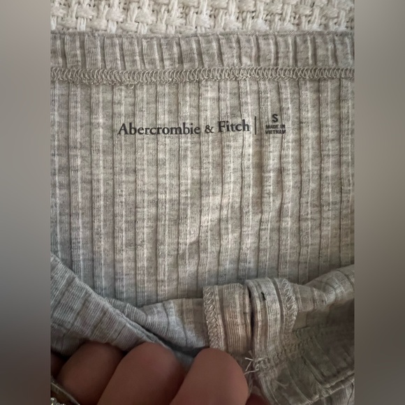Abercrombie & Fitch Light Gray Ribbed Shirt - Picture 3 of 5